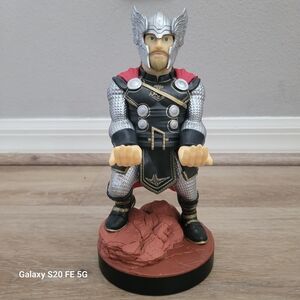 Cable Guys - Marvel Avengers Thor - Controller and Phone Holder (PS4)